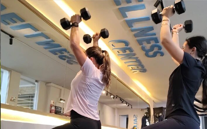 Gimnasio y entrenamiento con plan personalizado